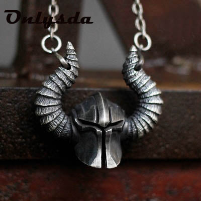 Collar colgante casco de marte joyeria vikinga - ShoppBolivia