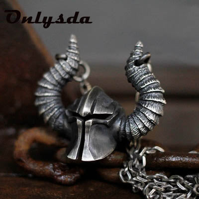 Collar colgante casco de marte joyeria vikinga - ShoppBolivia