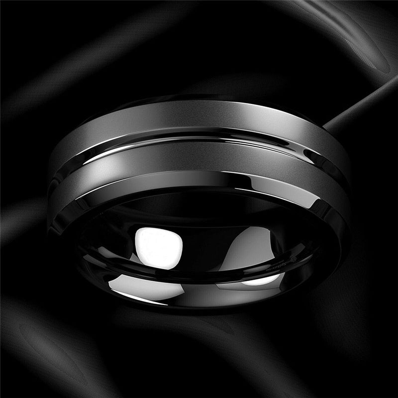 Anillo de acero inoxidable mate con ranura negra para hombre - ShoppBolivia